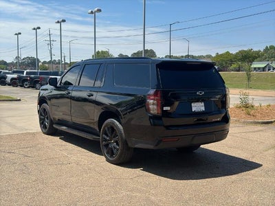 2023 Chevrolet Suburban 2WD RST