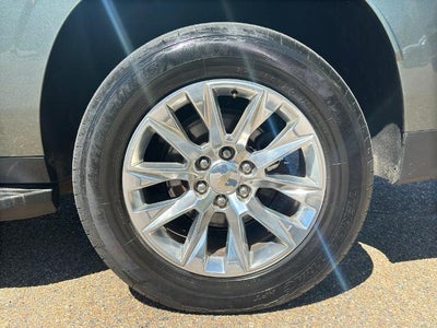 2023 Chevrolet Suburban 2WD Premier