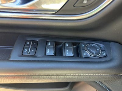 2023 Chevrolet Suburban 2WD Premier