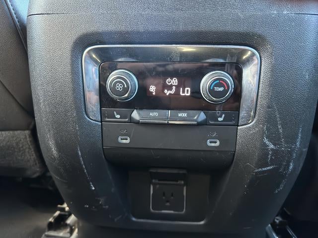 2023 Chevrolet Suburban 2WD Premier