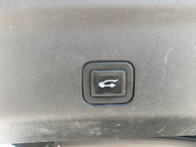 2023 Chevrolet Suburban 2WD Premier