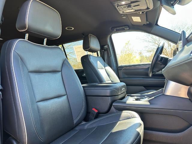 2023 Chevrolet Suburban 2WD Premier