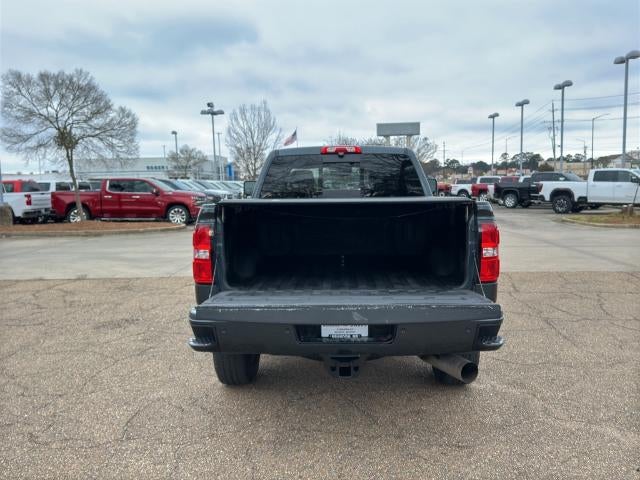 2018 GMC Sierra 3500HD Crew Cab Standard Box 4-Wheel Drive Denali