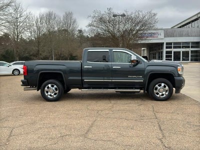 2018 GMC Sierra 3500HD Crew Cab Standard Box 4-Wheel Drive Denali