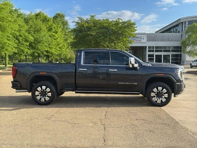 2024 GMC Sierra 2500 HD Crew Cab Standard Box 4-Wheel Drive Denali