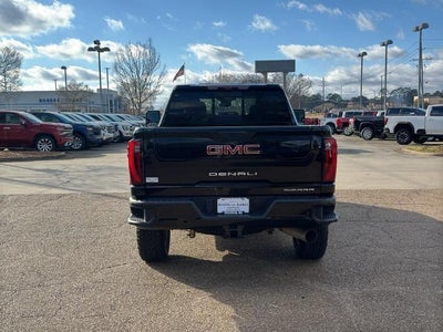 2024 GMC Sierra 2500 HD Crew Cab Standard Box 4-Wheel Drive Denali