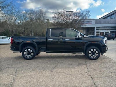 2024 GMC Sierra 2500 HD Crew Cab Standard Box 4-Wheel Drive Denali