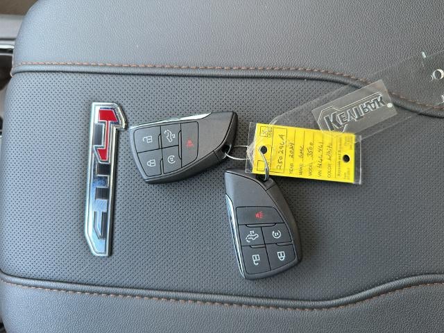 2024 GMC Sierra 3500HD Crew Cab Standard Box 4-Wheel Drive AT4