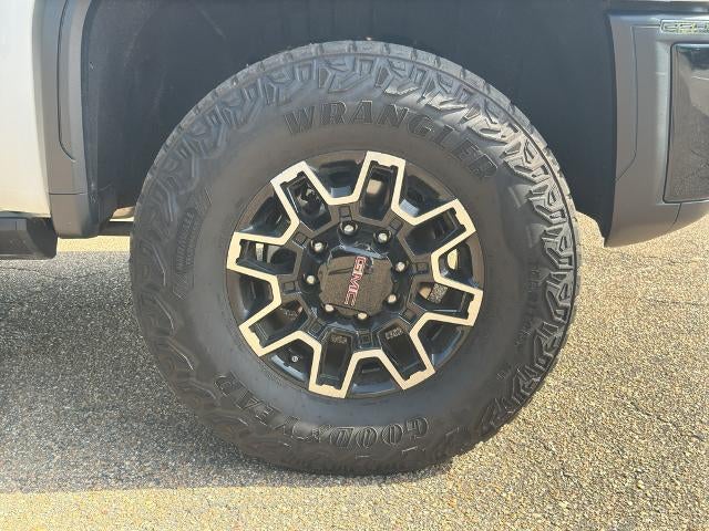 2024 GMC Sierra 2500 HD Crew Cab Standard Box 4-Wheel Drive AT4X