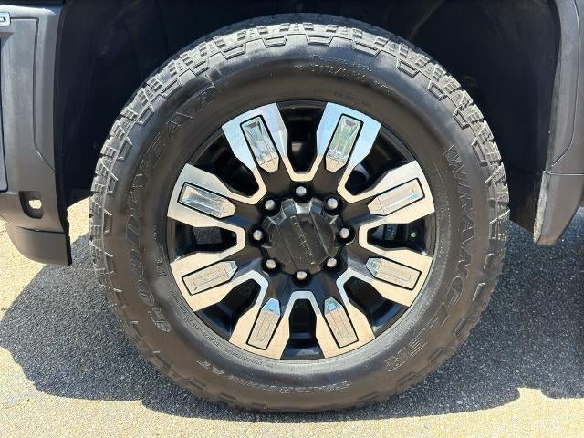 2025 GMC Sierra 2500 HD Crew Cab Standard Box 4-Wheel Drive Denali
