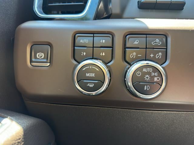 2025 GMC Sierra 2500 HD Crew Cab Standard Box 4-Wheel Drive Denali