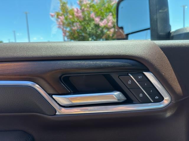 2025 GMC Sierra 2500 HD Crew Cab Standard Box 4-Wheel Drive Denali