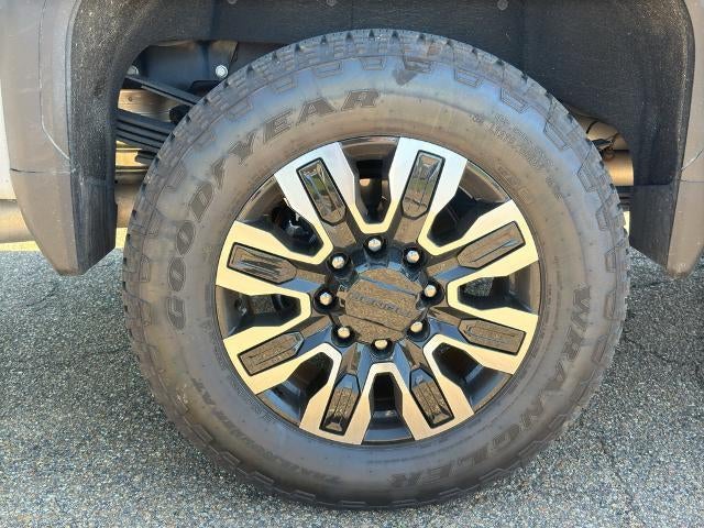 2026 GMC Sierra 2500 HD Crew Cab Standard Box 4-Wheel Drive Denali Ultimate