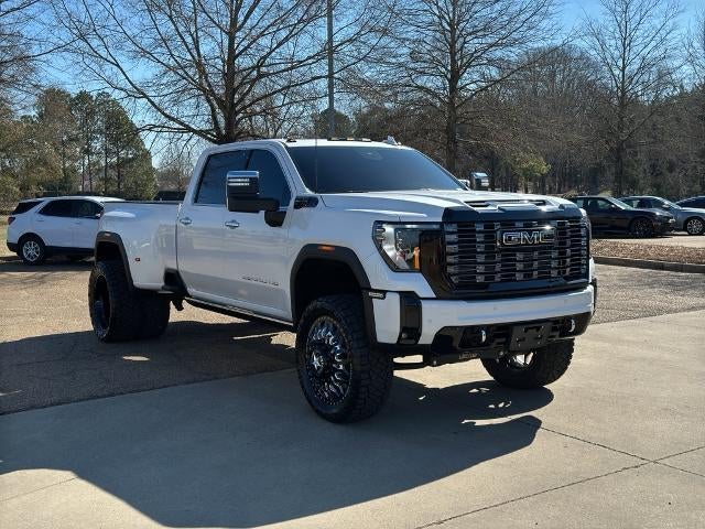 2025 GMC Sierra 3500HD Crew Cab Long Box 4-Wheel Drive Denali Ultimate