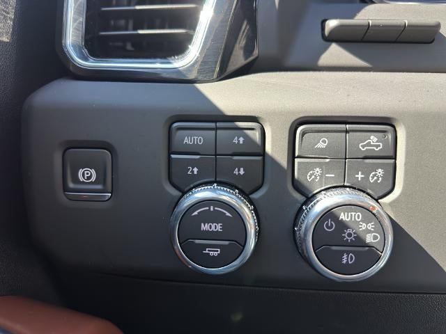 2025 GMC Sierra 3500HD Crew Cab Long Box 4-Wheel Drive Denali Ultimate