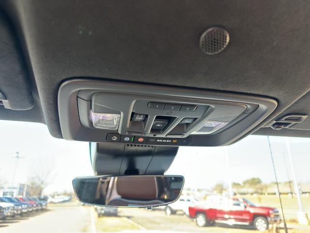 2025 GMC Sierra 3500HD Crew Cab Long Box 4-Wheel Drive Denali Ultimate