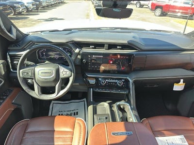 2025 GMC Sierra 3500HD Crew Cab Long Box 4-Wheel Drive Denali Ultimate