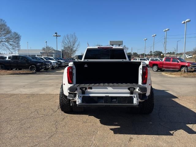 2025 GMC Sierra 3500HD Crew Cab Long Box 4-Wheel Drive Denali Ultimate