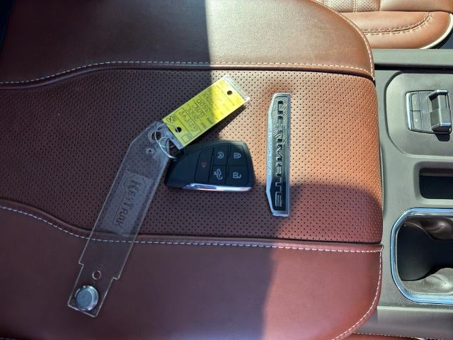 2025 GMC Sierra 3500HD Crew Cab Long Box 4-Wheel Drive Denali Ultimate