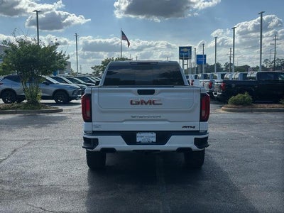 2022 GMC Sierra 1500 Limited Crew Cab Short Box 4-Wheel Drive AT4