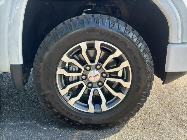 2022 GMC Sierra 1500 Limited Crew Cab Short Box 4-Wheel Drive AT4