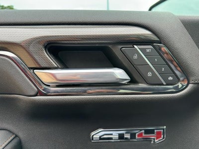 2022 GMC Sierra 1500 Crew Cab Short Box 4-Wheel Drive AT4