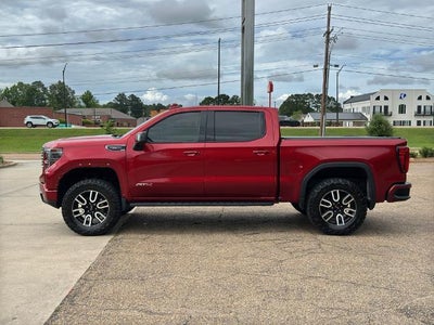 2022 GMC Sierra 1500 Crew Cab Short Box 4-Wheel Drive AT4