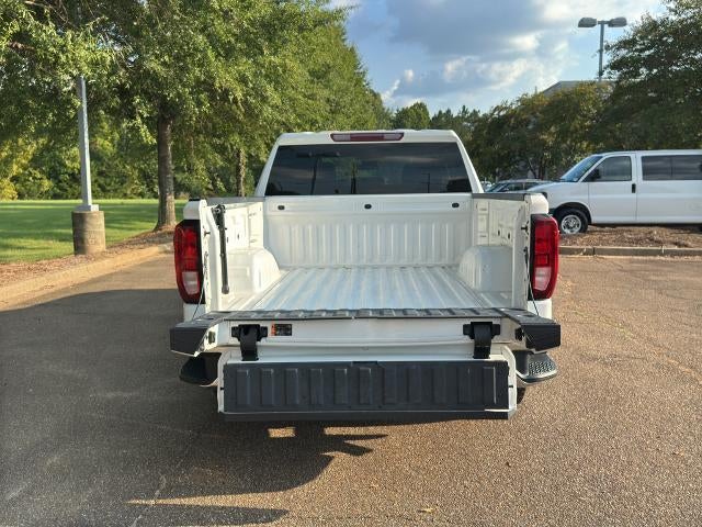 2023 GMC Sierra 1500 Crew Cab Short Box 4-Wheel Drive SLE