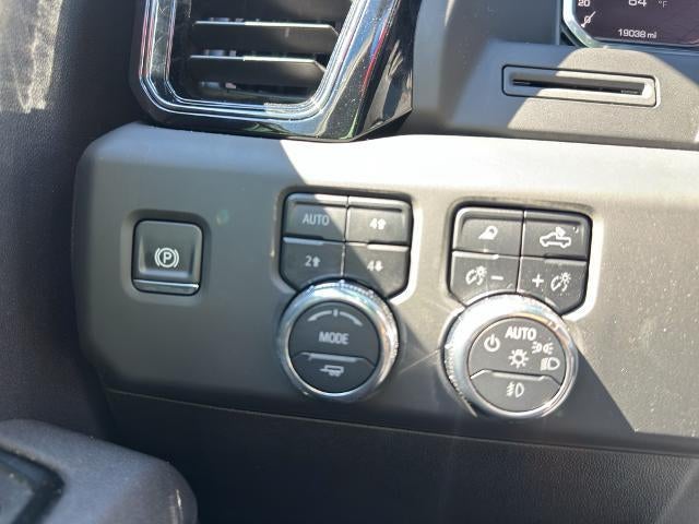 2025 GMC Sierra 1500 Crew Cab Short Box 4-Wheel Drive AT4