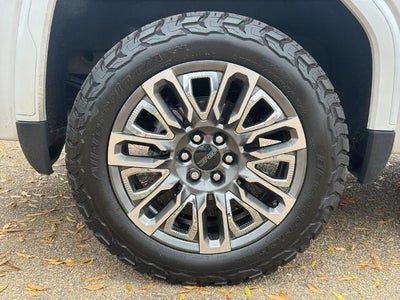 2023 GMC Sierra 1500 Crew Cab Short Box 4-Wheel Drive Denali Ultimate