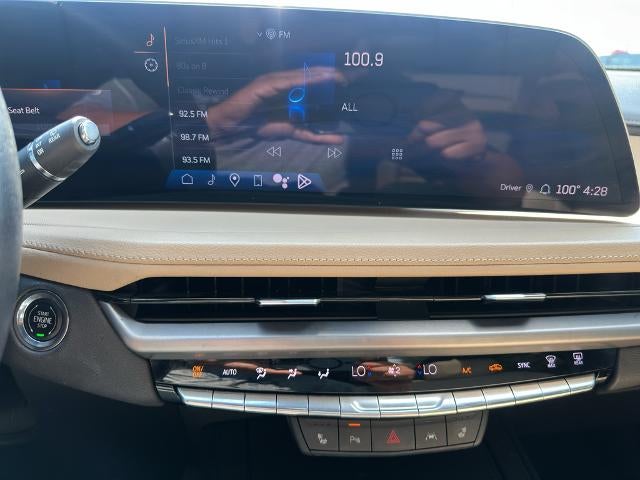 2024 Cadillac XT4 FWD 4dr Luxury