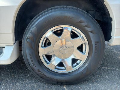 2003 Cadillac Escalade Base