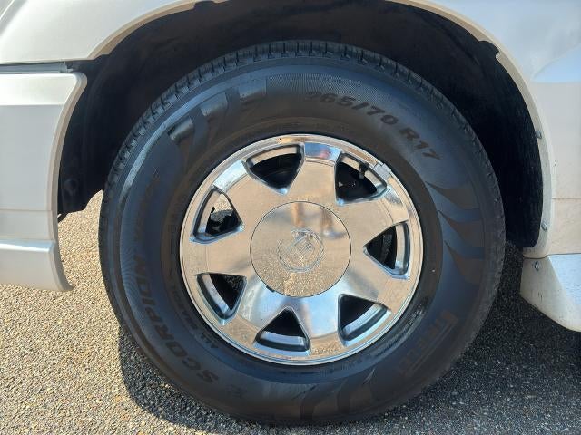 2003 Cadillac Escalade Base