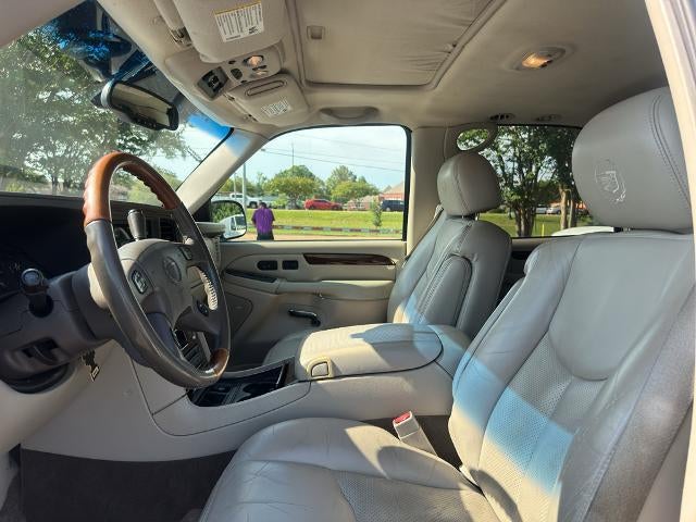 2003 Cadillac Escalade Base