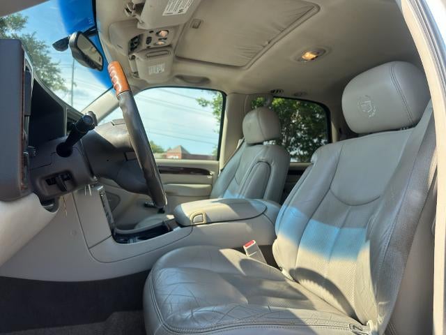 2003 Cadillac Escalade Base