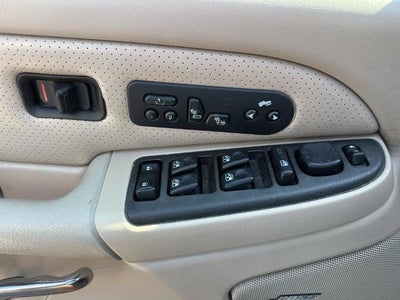 2003 Cadillac Escalade Base