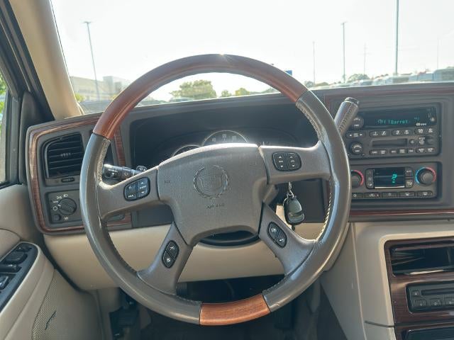2003 Cadillac Escalade Base