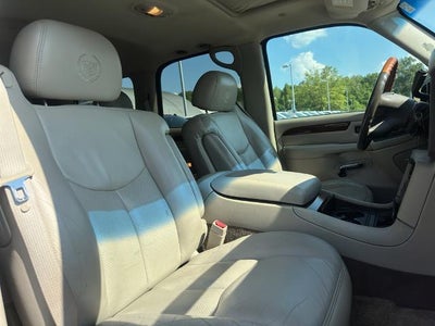 2003 Cadillac Escalade Base