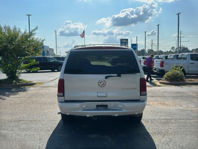 2003 Cadillac Escalade Base
