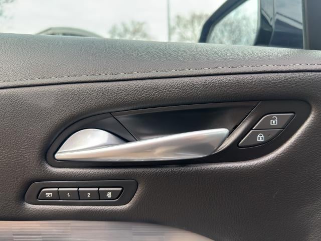 2025 Cadillac XT4 AWD 4dr Premium Luxury