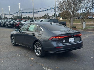 2024 Honda Accord Sedan EX CVT