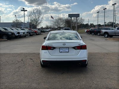 2024 Nissan Altima 2.5 SR Sedan