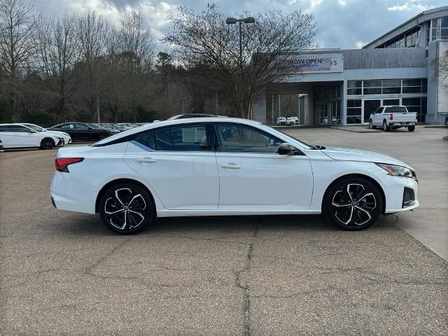 2024 Nissan Altima 2.5 SR Sedan