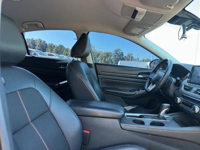 2021 Nissan Altima 2.5 SR Sedan