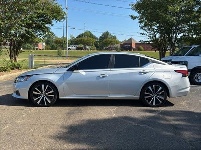 2021 Nissan Altima 2.5 SR Sedan