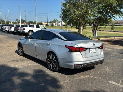 2021 Nissan Altima 2.5 SR Sedan