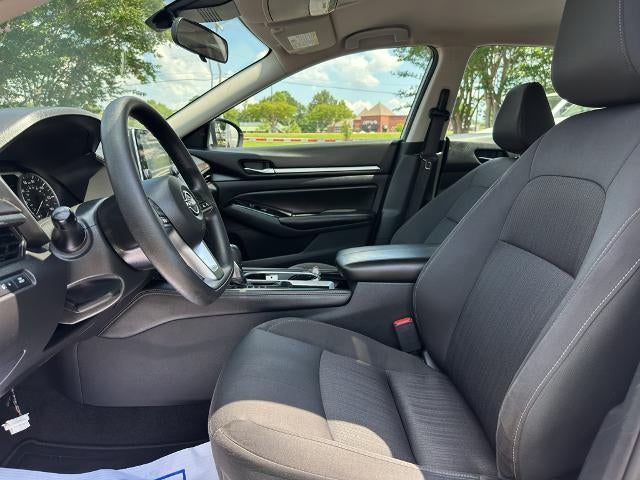 2023 Nissan Altima 2.5 SV Sedan