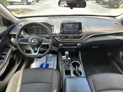 2023 Nissan Altima 2.5 SV Sedan