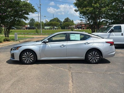 2023 Nissan Altima 2.5 SV Sedan