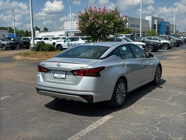 2023 Nissan Altima 2.5 SV Sedan